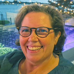 Photo of Lynn McNamee